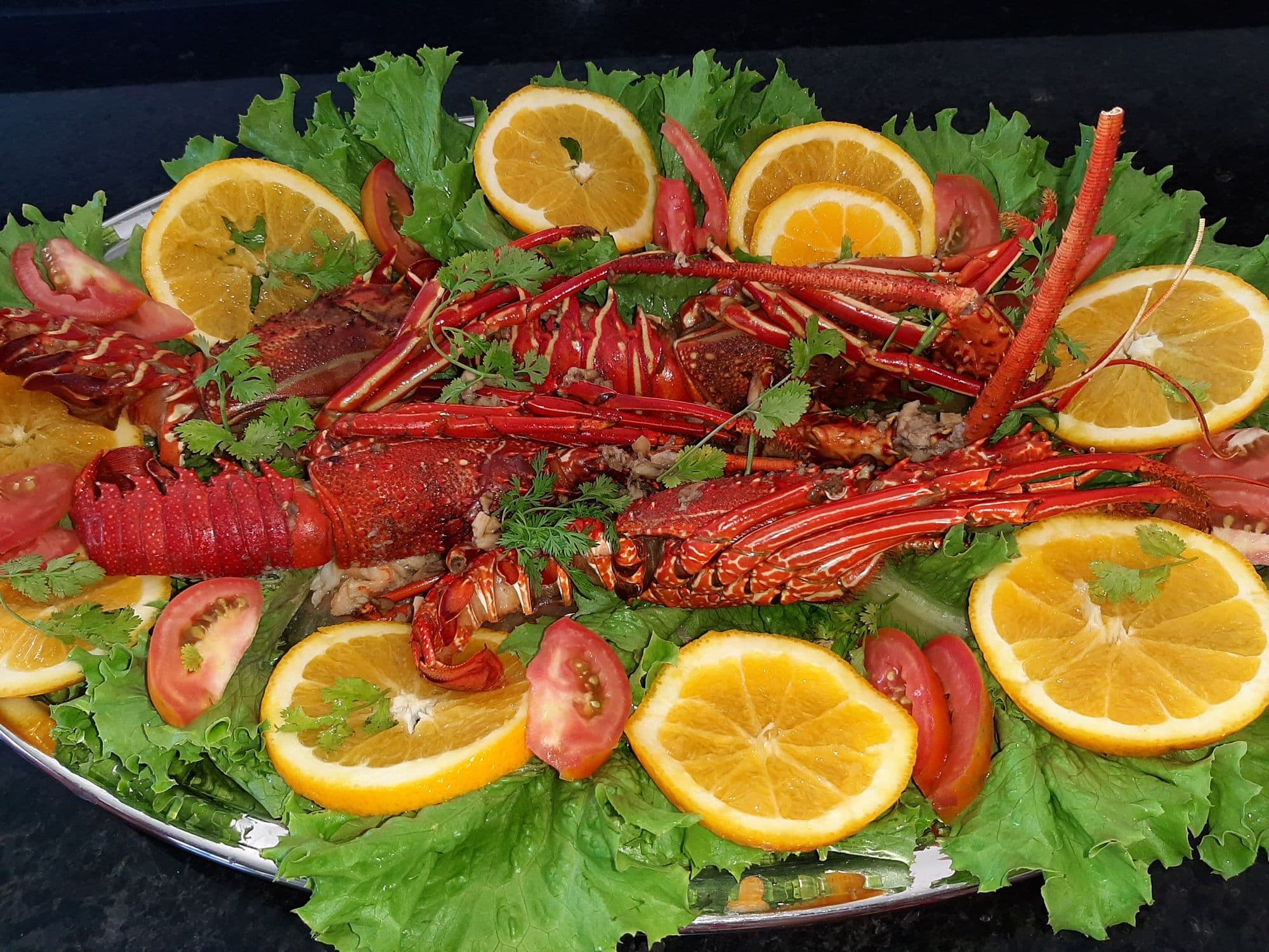 Lagosta no Forno com Molho de Manteiga e Limão
